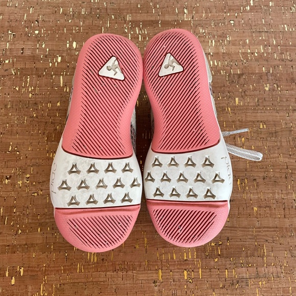 Plae mesh Suede Sneakers Kids size 12.5. - Picture 6 of 7